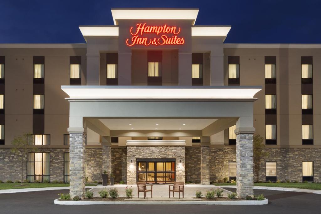 Hampton Inn & Suites Niles/Warren OH Main image 1